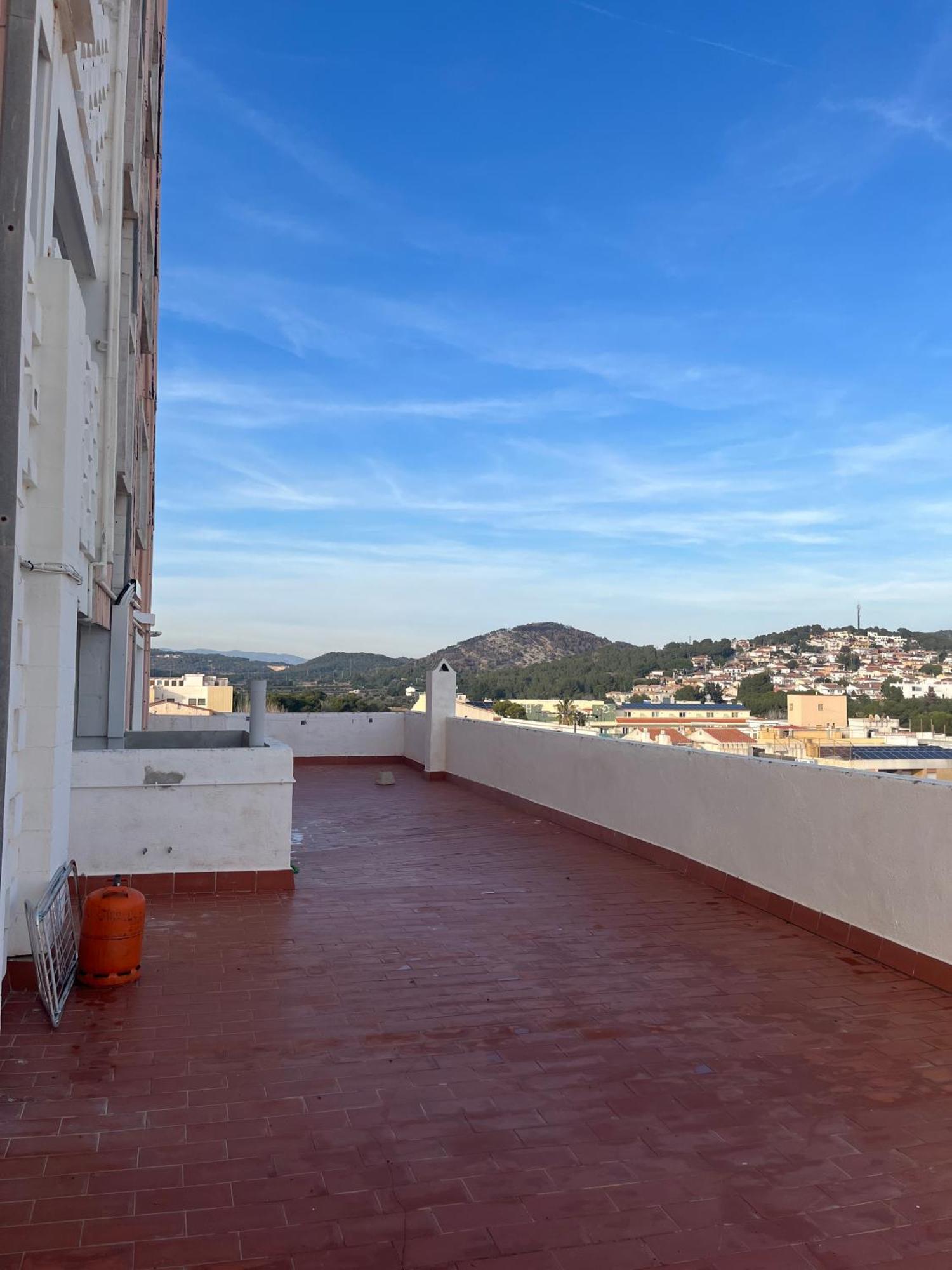 Beachfront 3-Bedroom Apartment Calafell Exterior photo